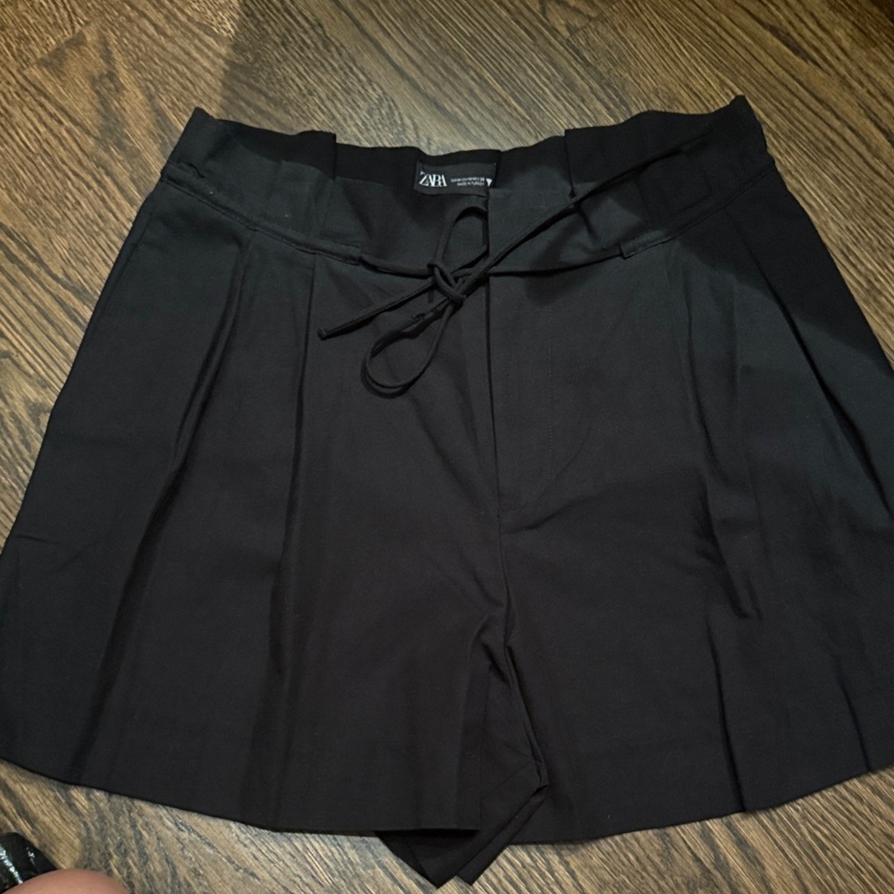 Zara Women's Elegant Black High Waist Shorts
